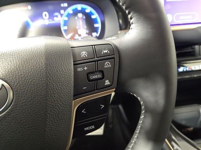 2025 Toyota Crown Signia XLE