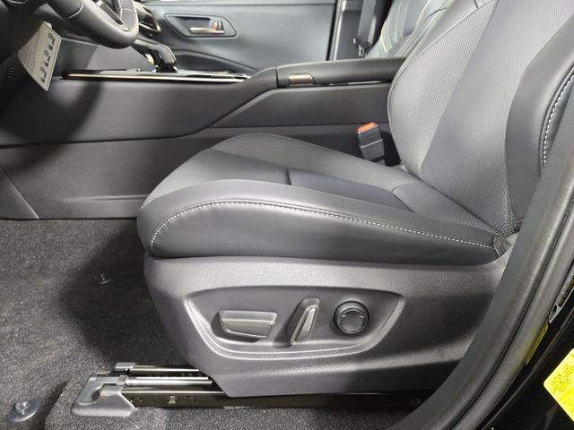 2025 Toyota Crown Signia XLE