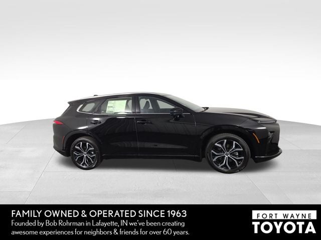 2025 Toyota Crown Signia XLE