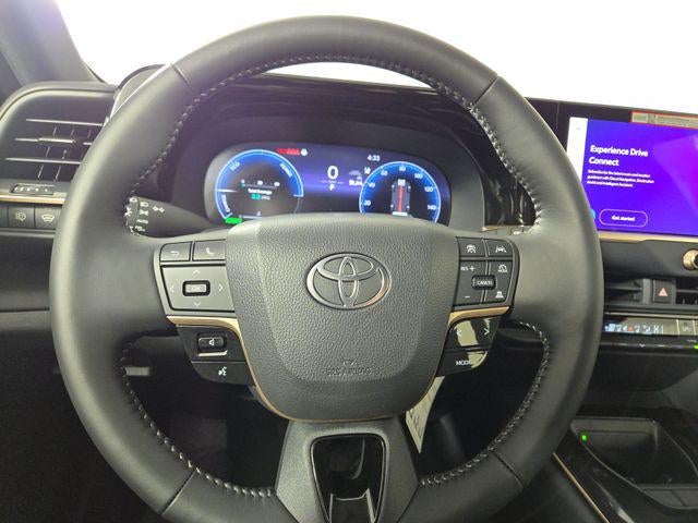 2025 Toyota Crown Signia XLE