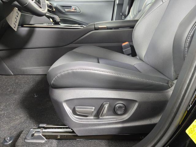 2025 Toyota Crown Signia XLE