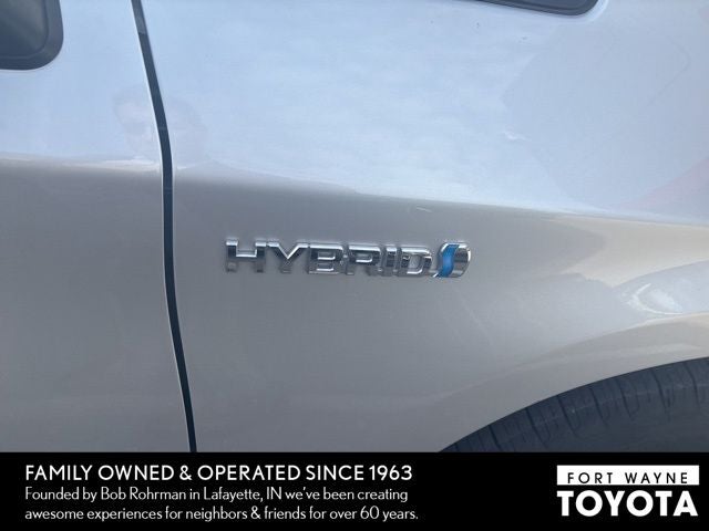 2010 Toyota Prius III