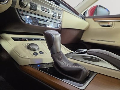 2016 Lexus ES 300h
