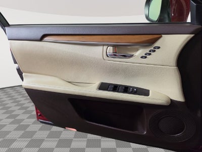 2016 Lexus ES 300h