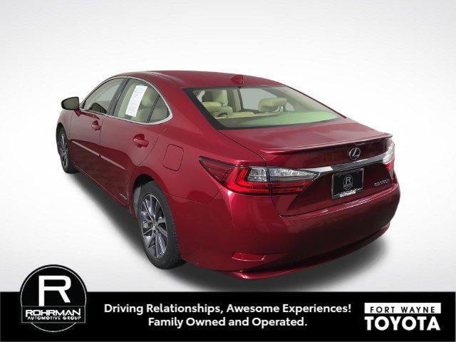 2016 Lexus ES 300h