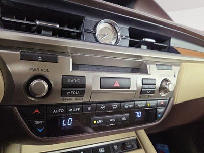 2016 Lexus ES 300h