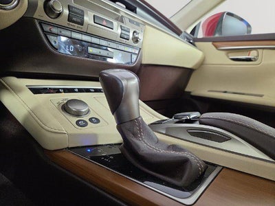 2016 Lexus ES 300h