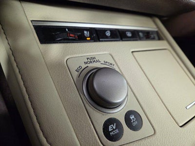 2016 Lexus ES 300h