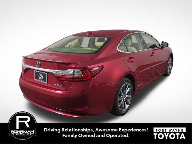 2016 Lexus ES 300h
