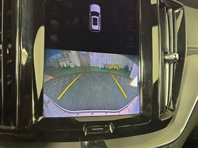 2022 Volvo XC60 Recharge Plug-In Hybrid T8 R-Design
