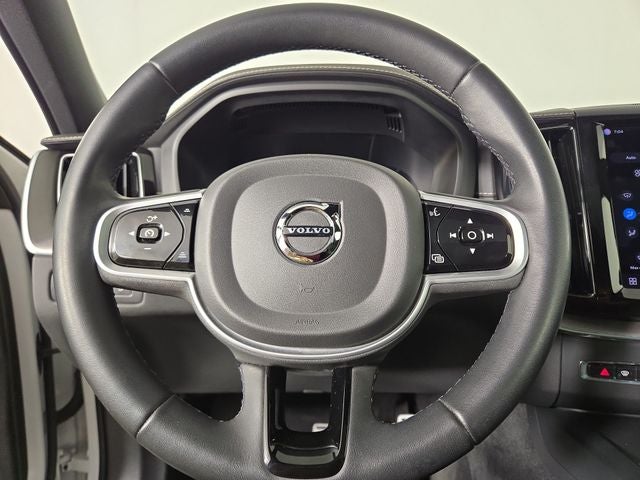 2022 Volvo XC60 Recharge Plug-In Hybrid T8 R-Design