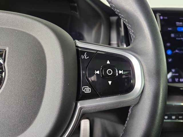 2022 Volvo XC60 Recharge Plug-In Hybrid T8 R-Design