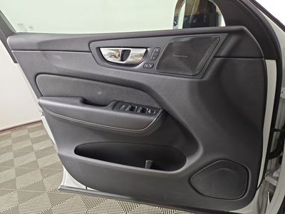 2022 Volvo XC60 Recharge Plug-In Hybrid T8 R-Design