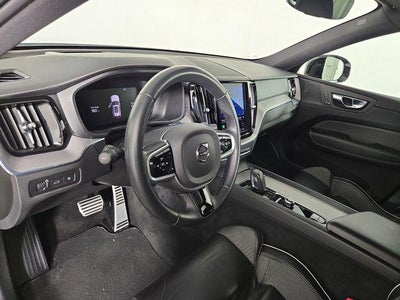 2022 Volvo XC60 Recharge Plug-In Hybrid T8 R-Design
