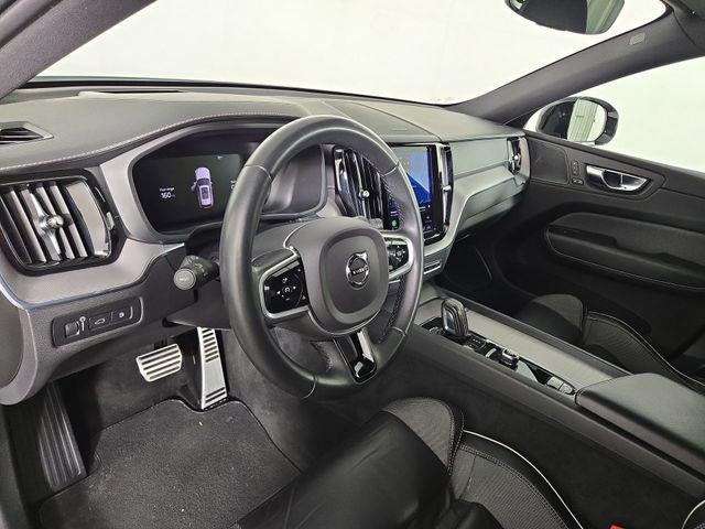 2022 Volvo XC60 Recharge Plug-In Hybrid T8 R-Design