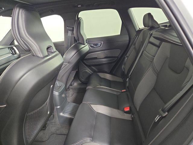 2022 Volvo XC60 Recharge Plug-In Hybrid T8 R-Design