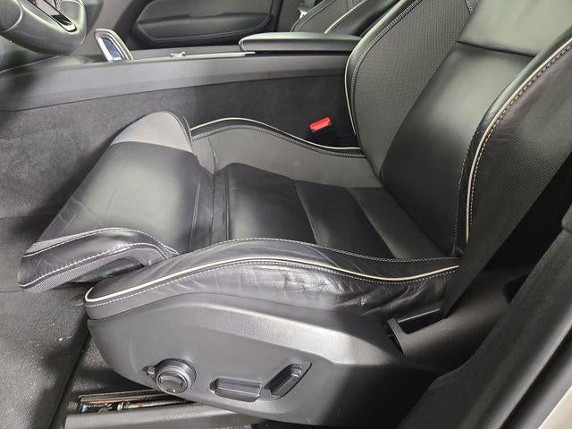 2022 Volvo XC60 Recharge Plug-In Hybrid T8 R-Design