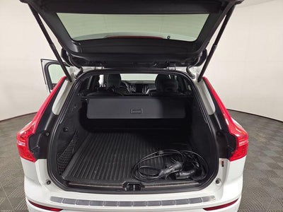 2022 Volvo XC60 Recharge Plug-In Hybrid T8 R-Design